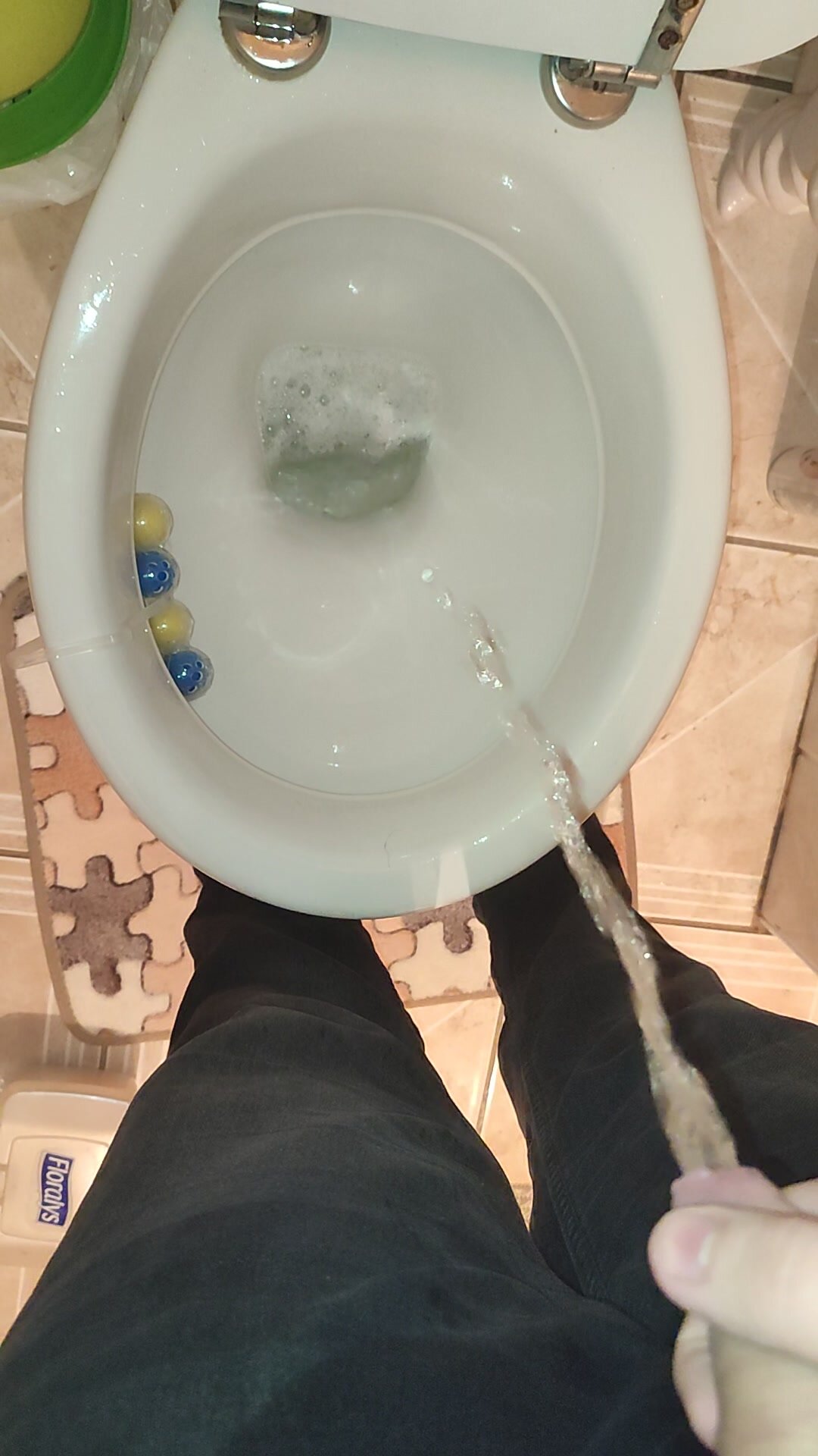 pissing in jeans - video 15
