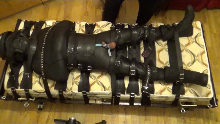 Segufixed rubberslave gets a CBT by electro - 1