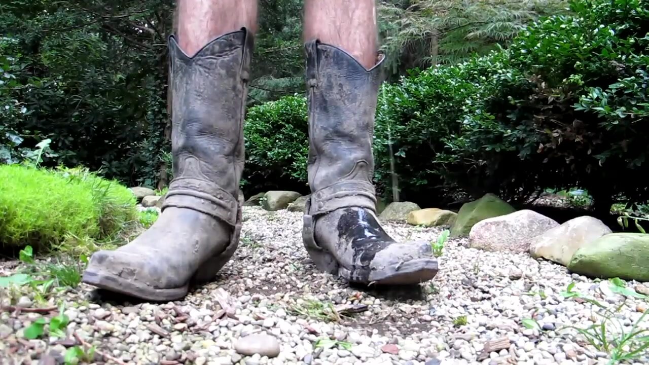 dirty and piss my boots