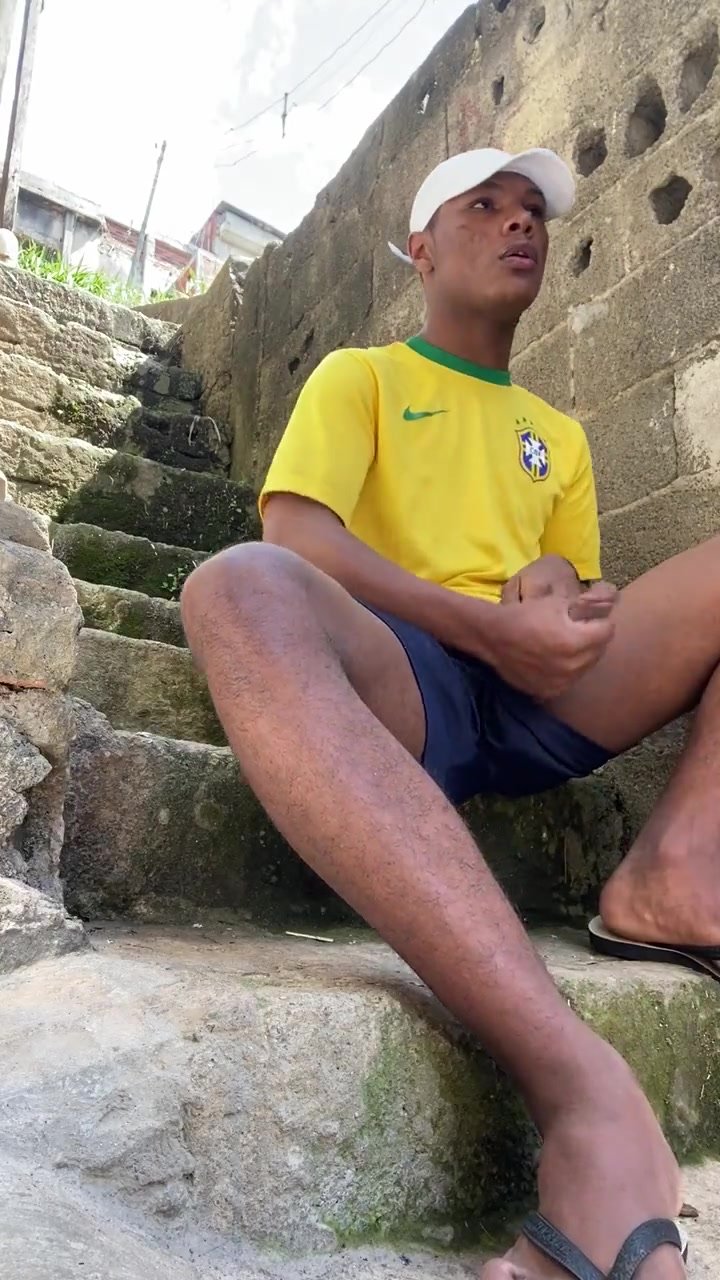 brazilian secretly masturbating