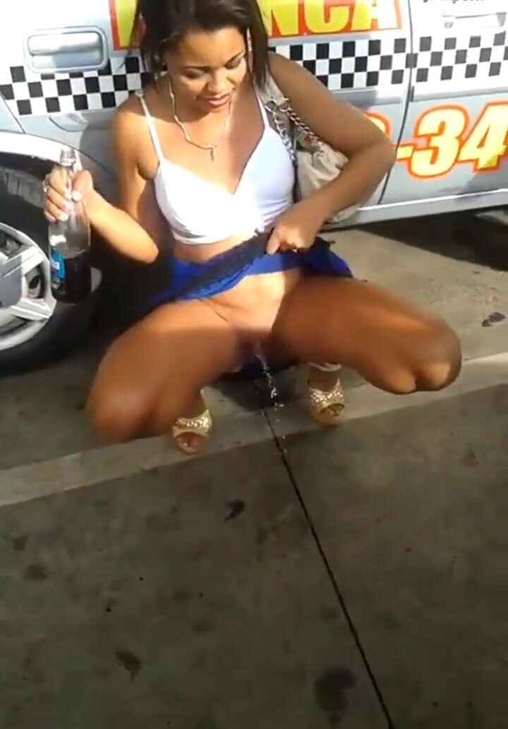 Latina girl public peeing