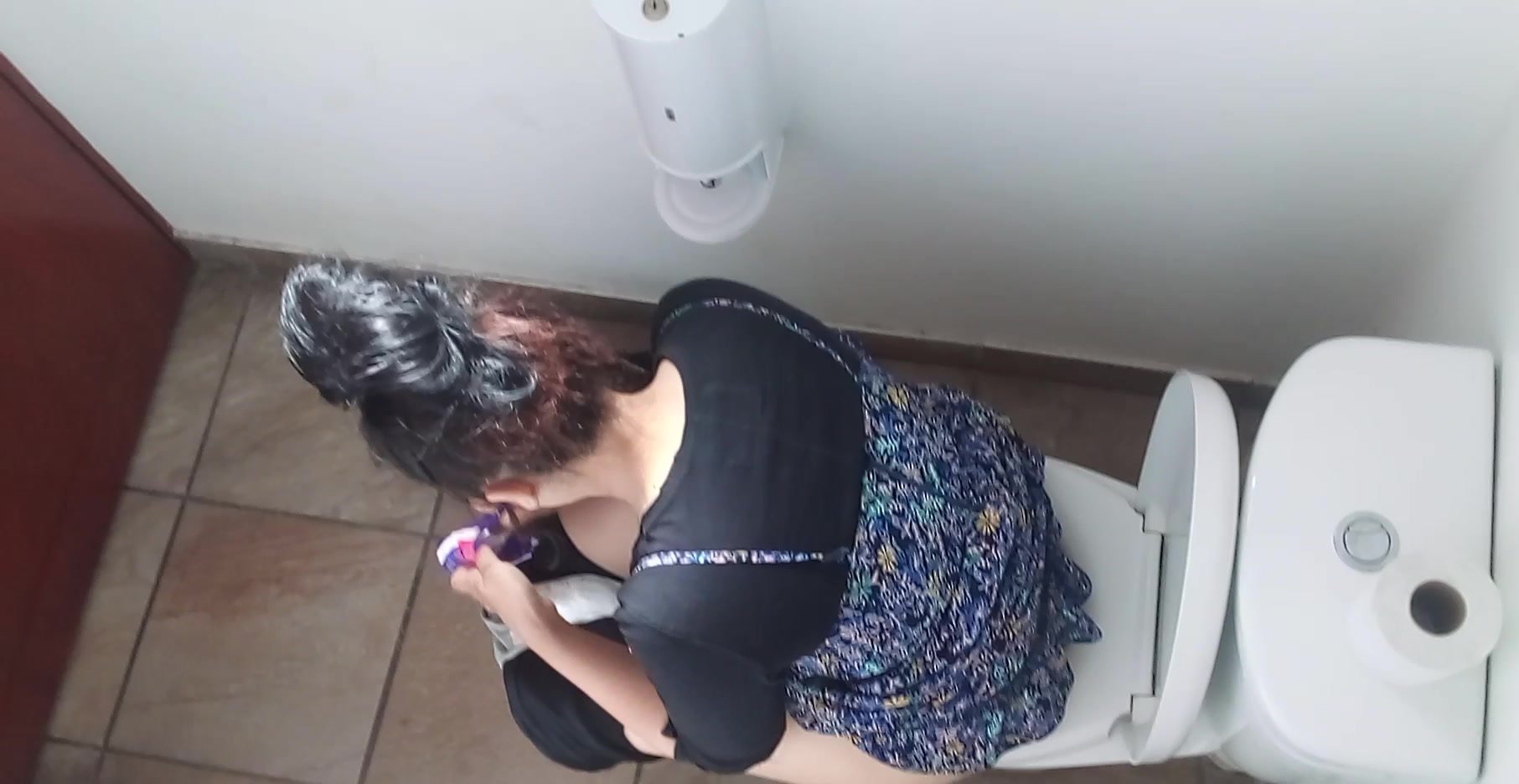 Pretty girl pissing toilet