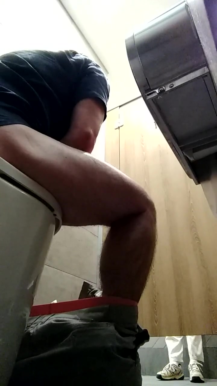 toilet bd 2B- Handsome Daddy Dumping