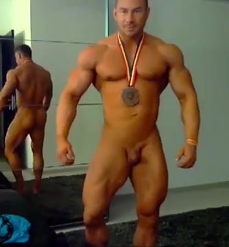 Nude muscle - video 6