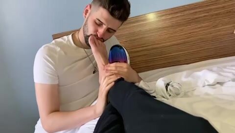 Slave cleans my soles and toes