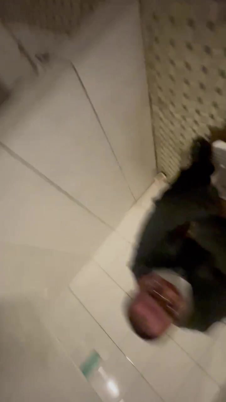 Chinese man shits in doorless toilet 9