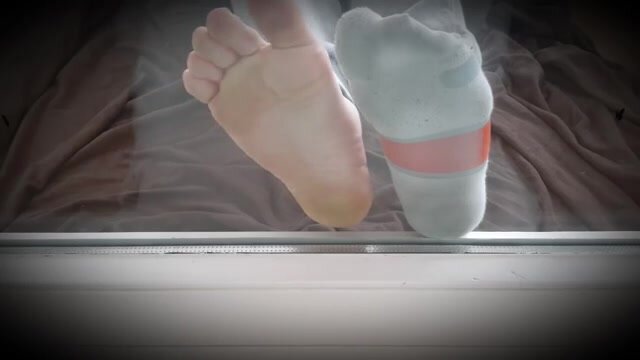 MISC-Boyfeet & Nike socks on glass