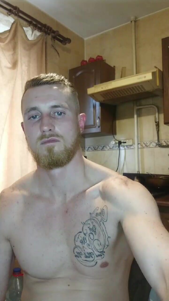 guy jerks, smoke and cums