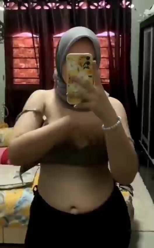 Indian hijabi tits