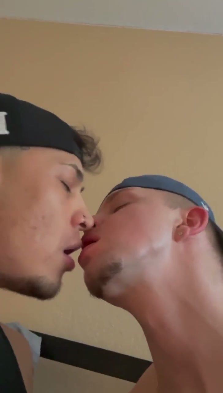 Homies kissing