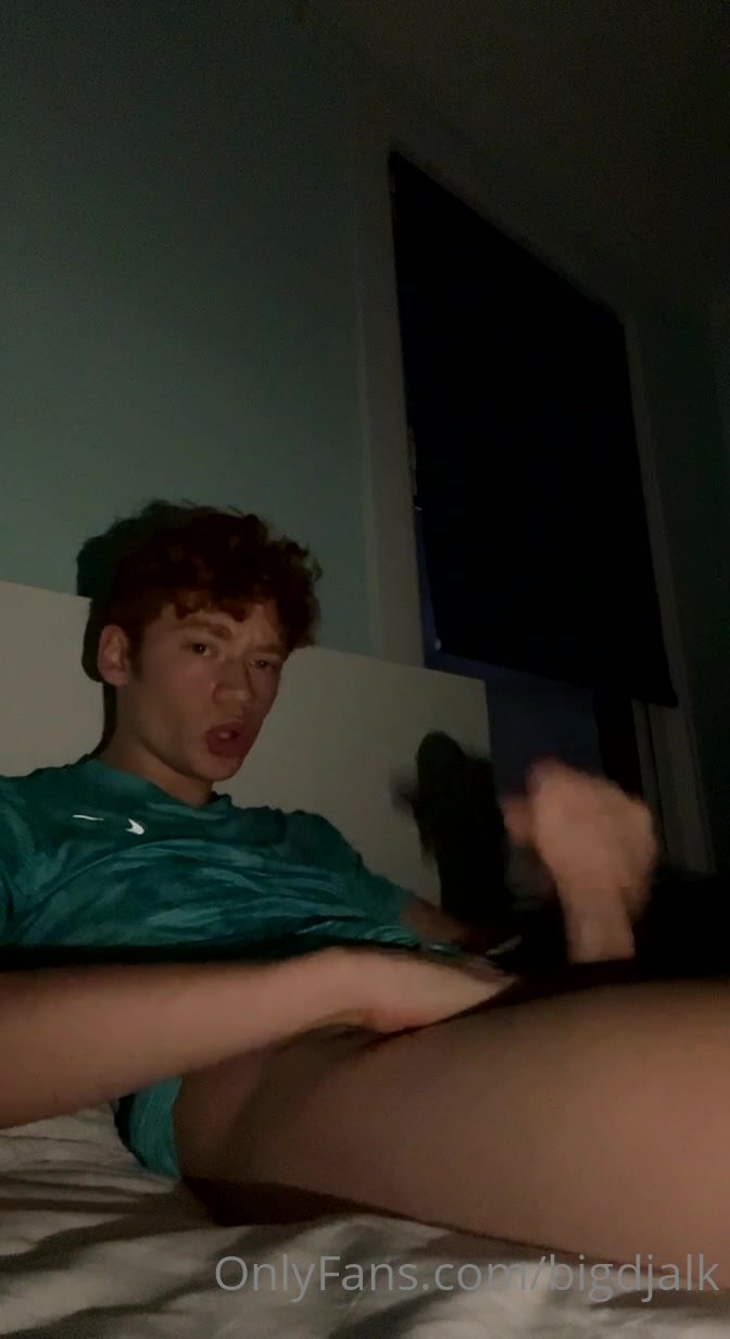Redhead Str8 Teen Jerks Off
