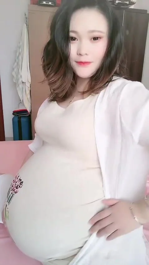 Horny Pregnant Chinese - Chinese mom big pregnant belly - ThisVid.com