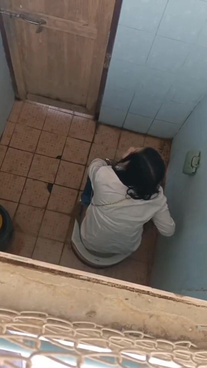 Thai poop - video 3