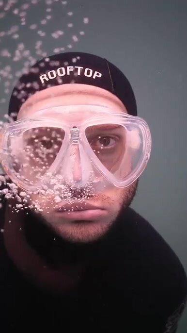 Clear mask cutie underwater