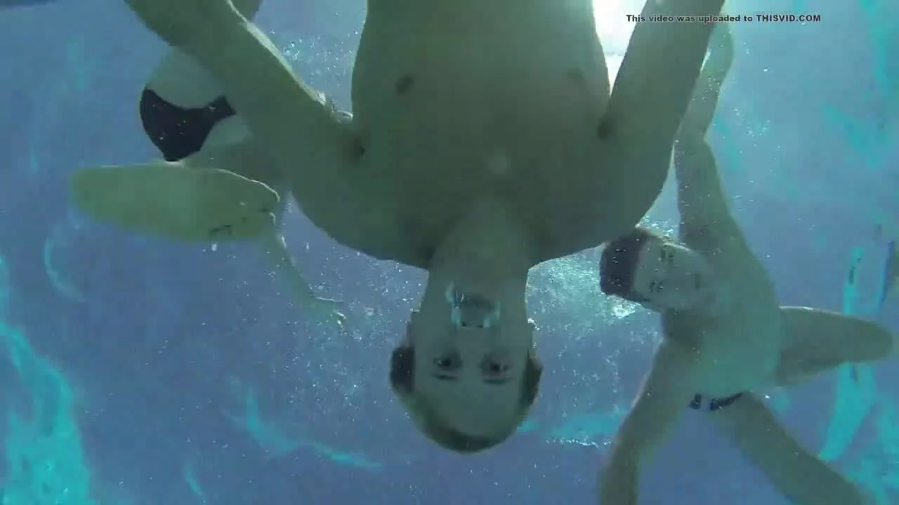 Speedo hotties barefaced underwater - ThisVid.com em inglês