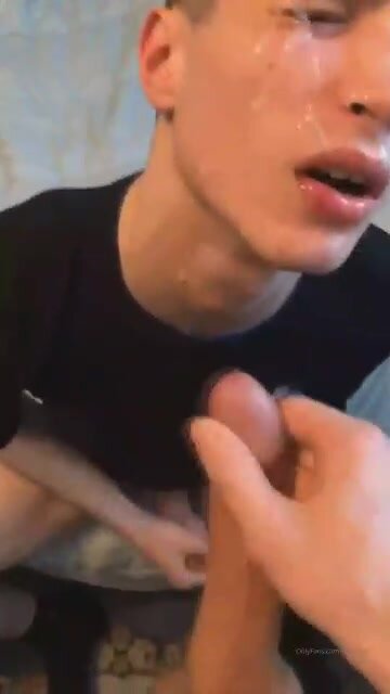 Cumshot to the face