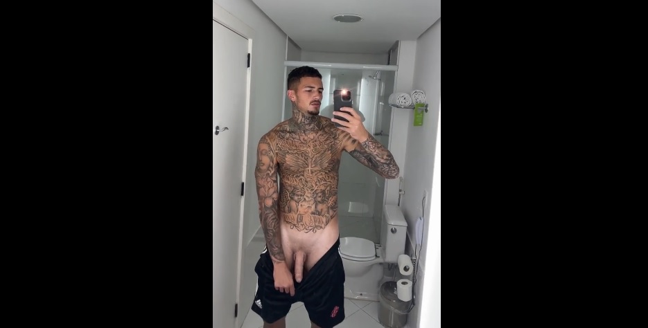 Brazilian soccer player shows dick by mistake on IG