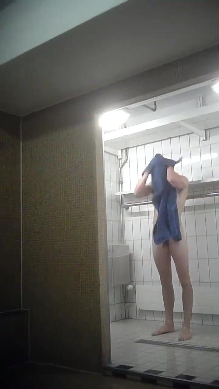 Shower - video 190