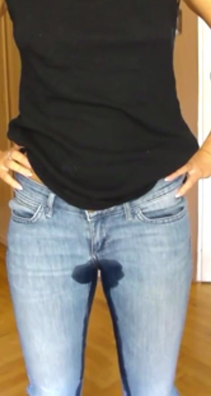 Pees her jeans - video 7