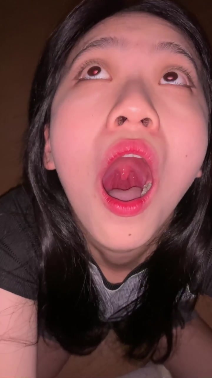720px x 1280px - CHINESE GIRL OPEN MOUTH 5 - ThisVid.com