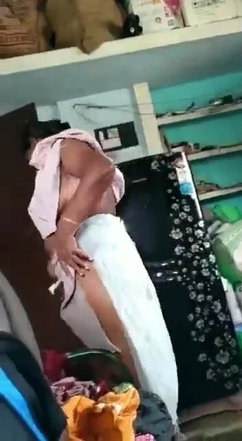 Tamil mom dress change - ThisVid.com