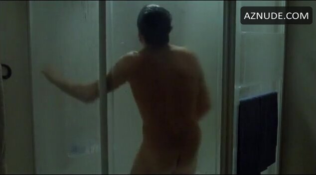 Married man jerking off in the shower