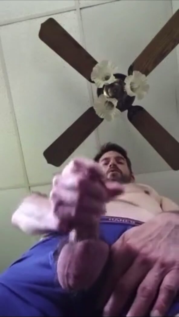 SEXY BEARDED ALPHA DADDY WANKS HIS BIG COCK AND CUMS