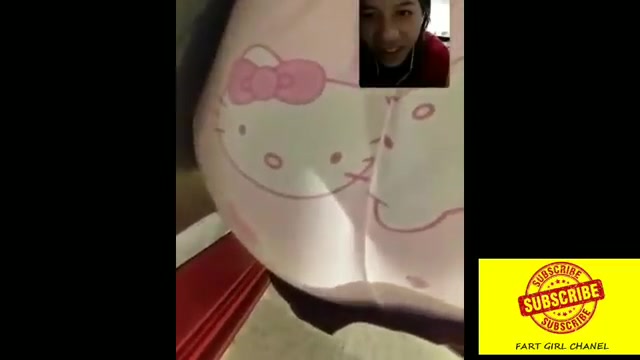 Indonesian girl farting while video call with her friend