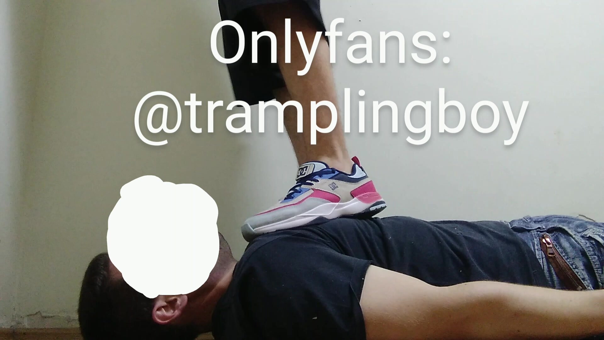 Trampling gay - video 2