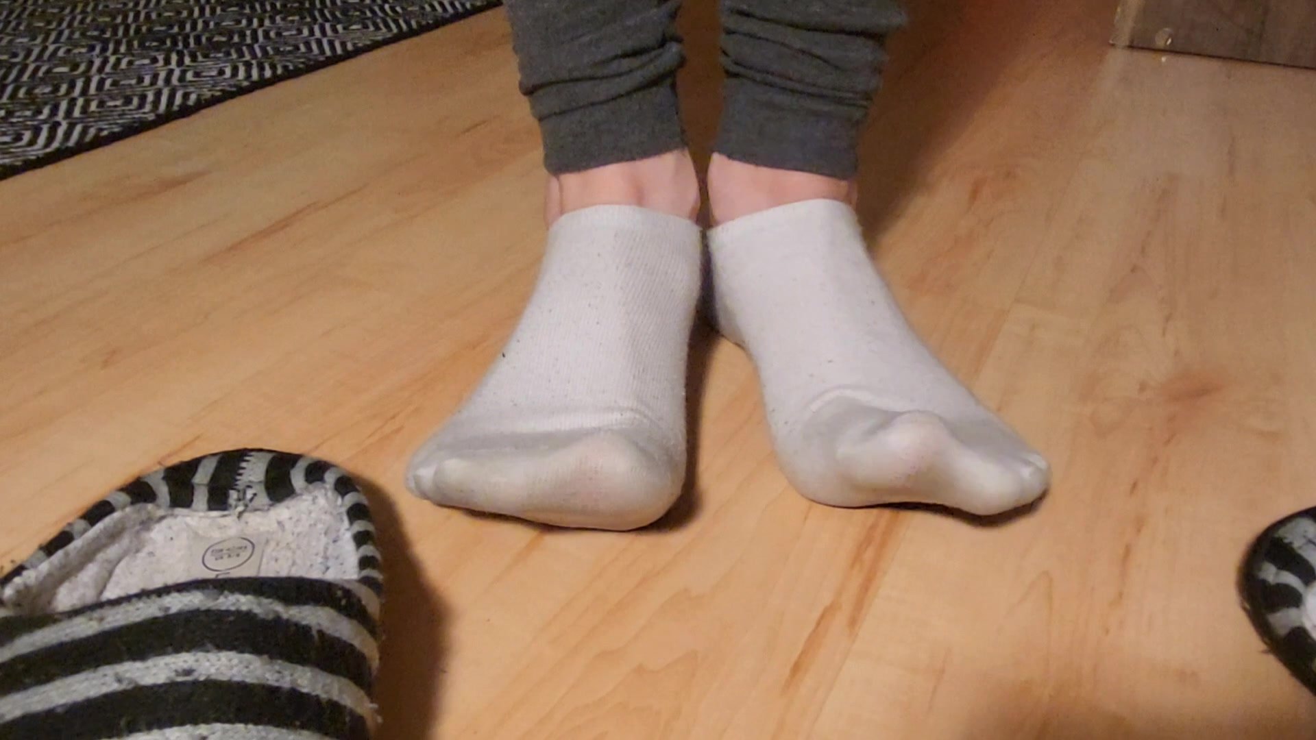 sweaty smelly teen boy feet white socks toes ring