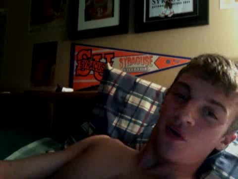 guy jerking off on his bed