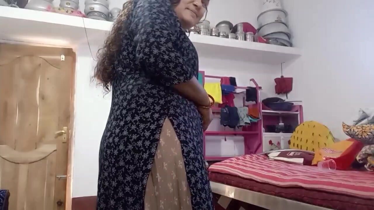 Desi bhabhi farting
