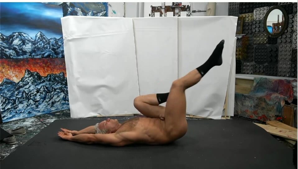 sexy brent doing naked exercice