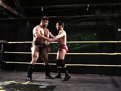 Big vs small wrestling - video 8