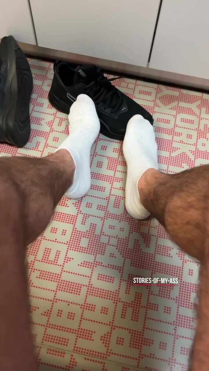Master Dan offering his feet after gym