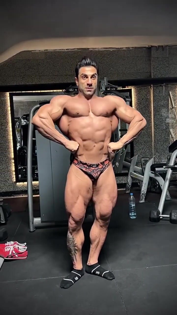 FIT ARAB MUSCLE