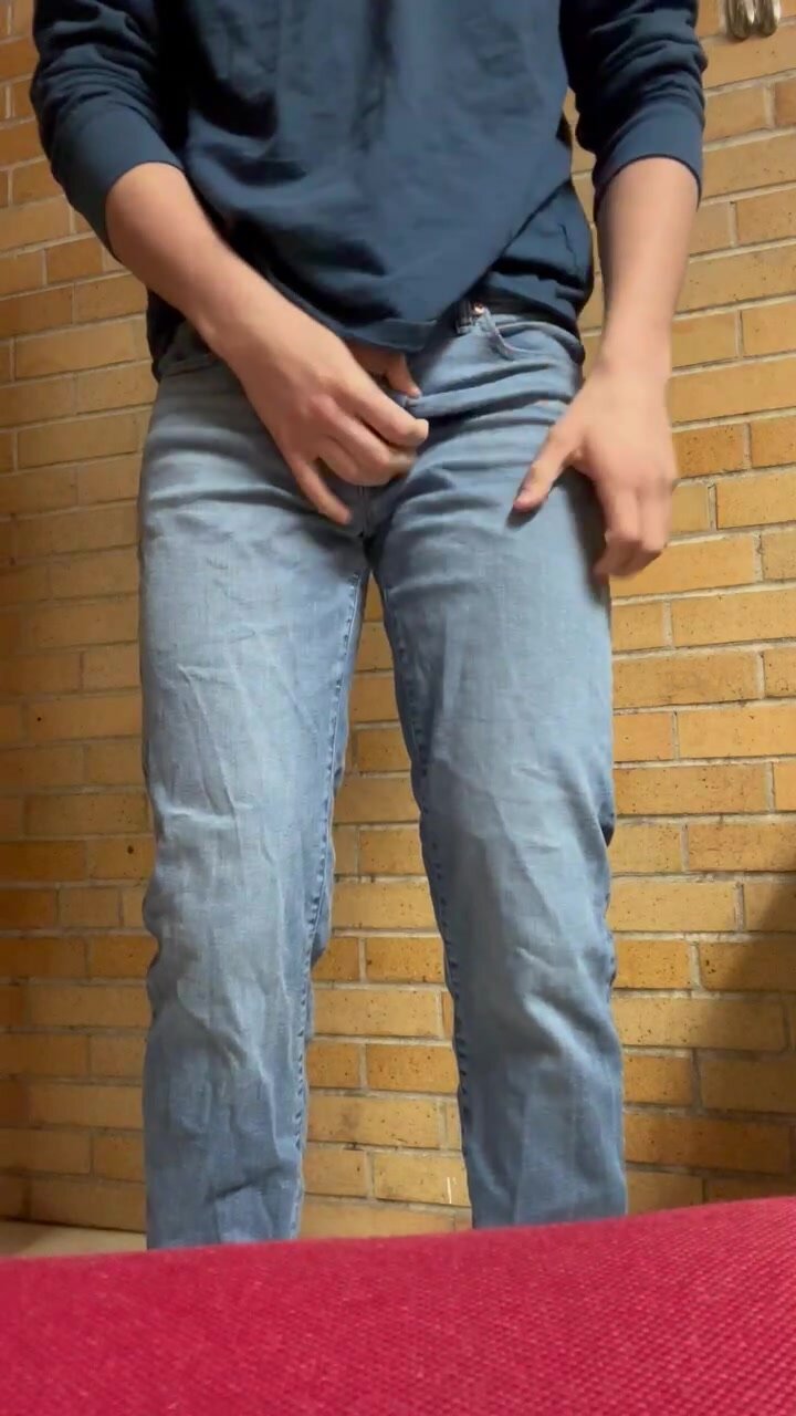 College Boy Pissing Jeans