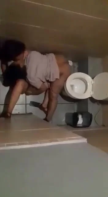 Lesbian Sex In Public Bathroom - Lesbian: girls fucking in the public toilet - ThisVid.com