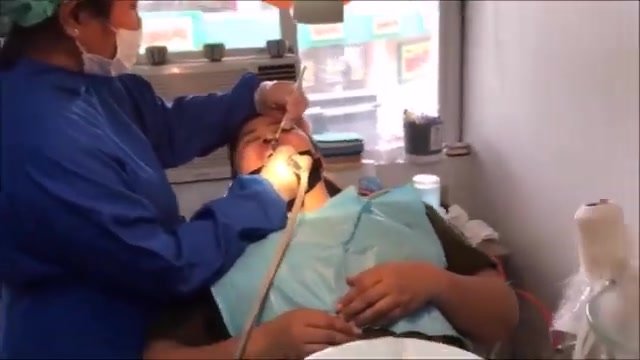 Asian girl at the dentist