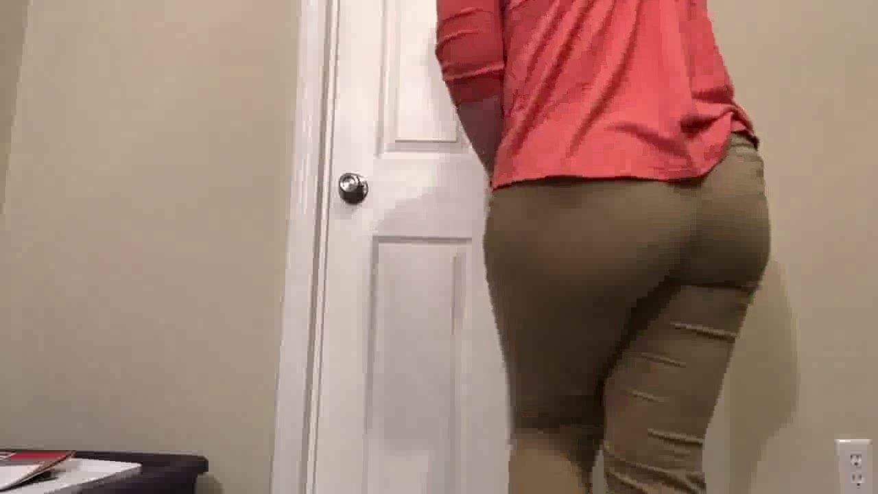 Wetting brown pants - video 2