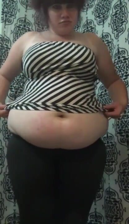 bbw show her big fat belly 8