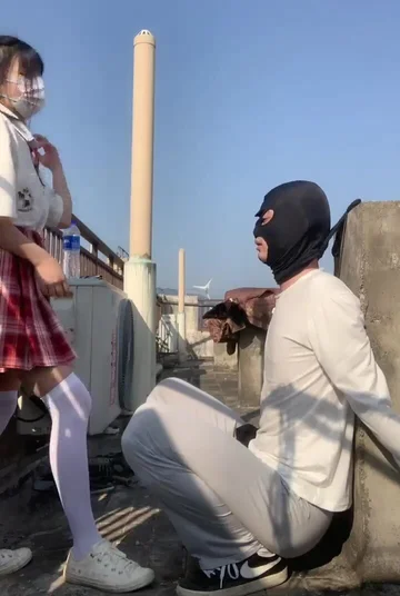 Mistress white converse rooftop worship ThisVid com на русском 