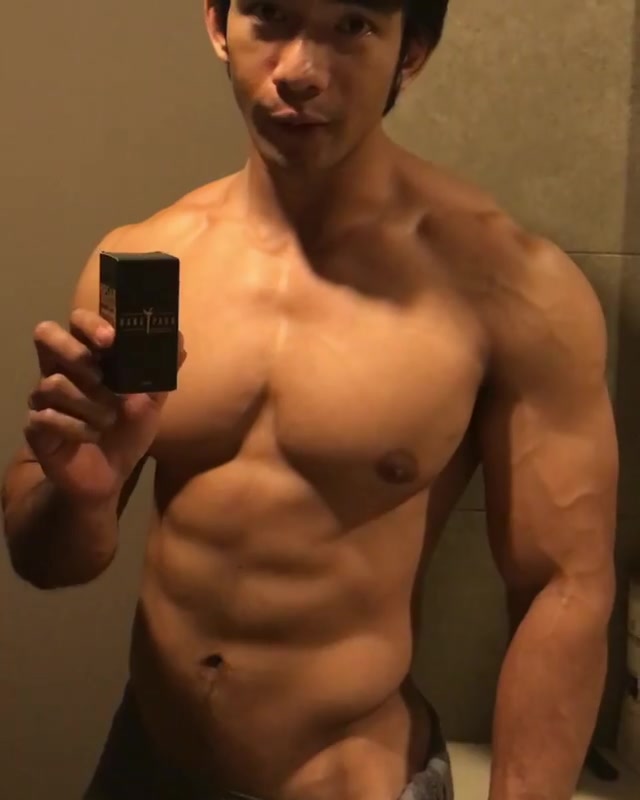 Sexy pecs