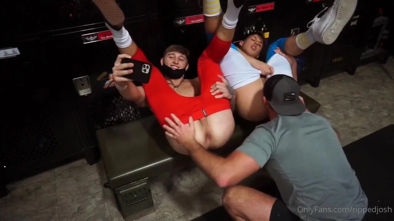 Young Blond Jock Duo Rimmed At Gym By Daddy - ThisVid.com