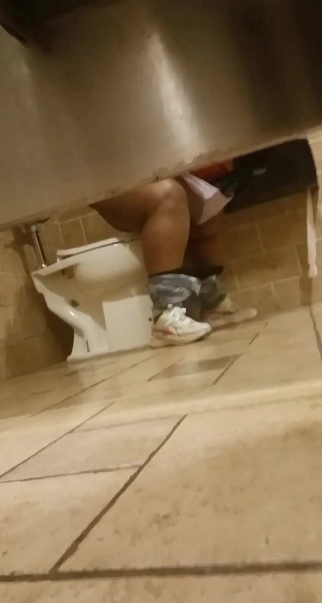 ebony voyeur public wc
