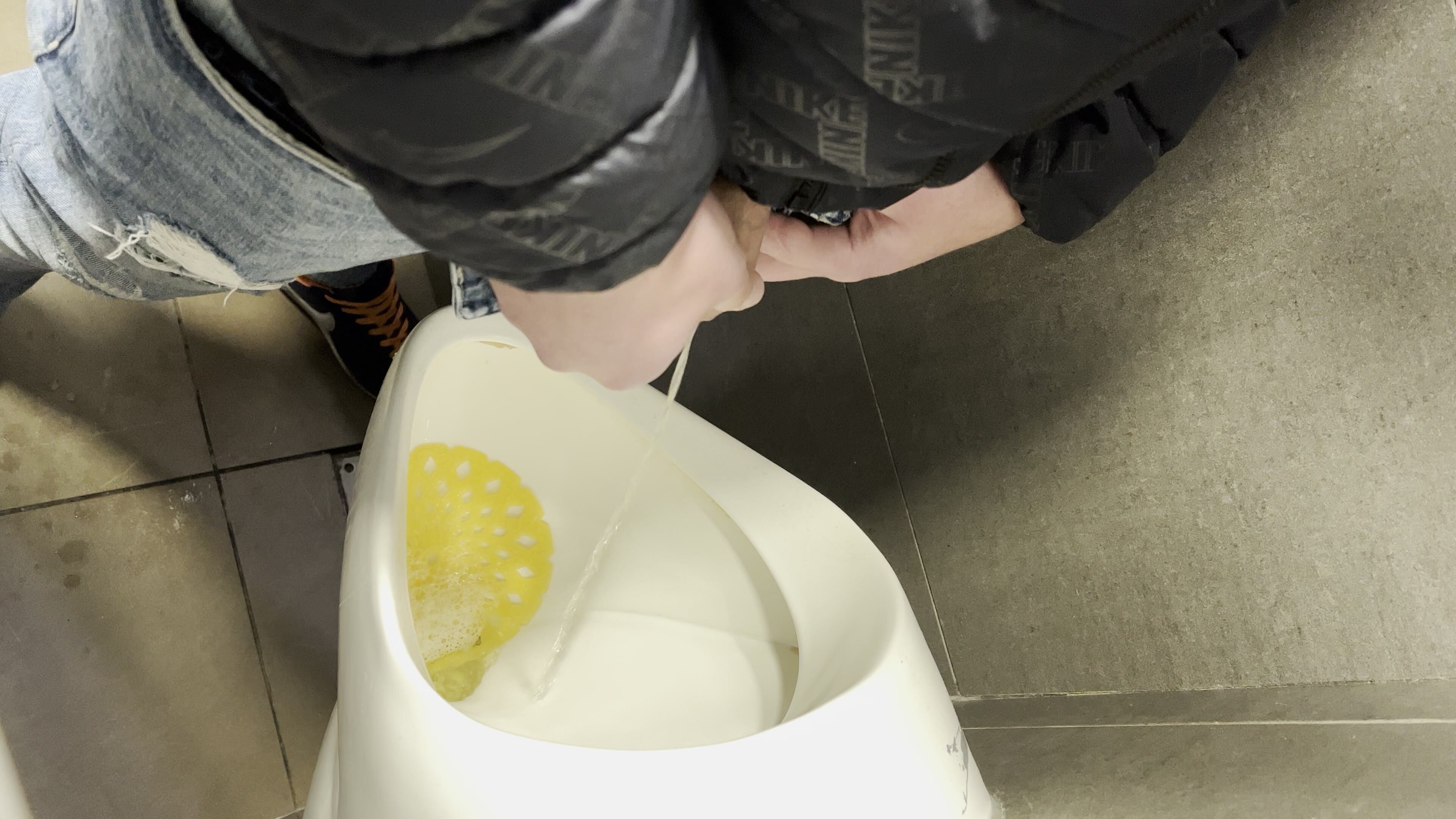 urinal spy - video 234