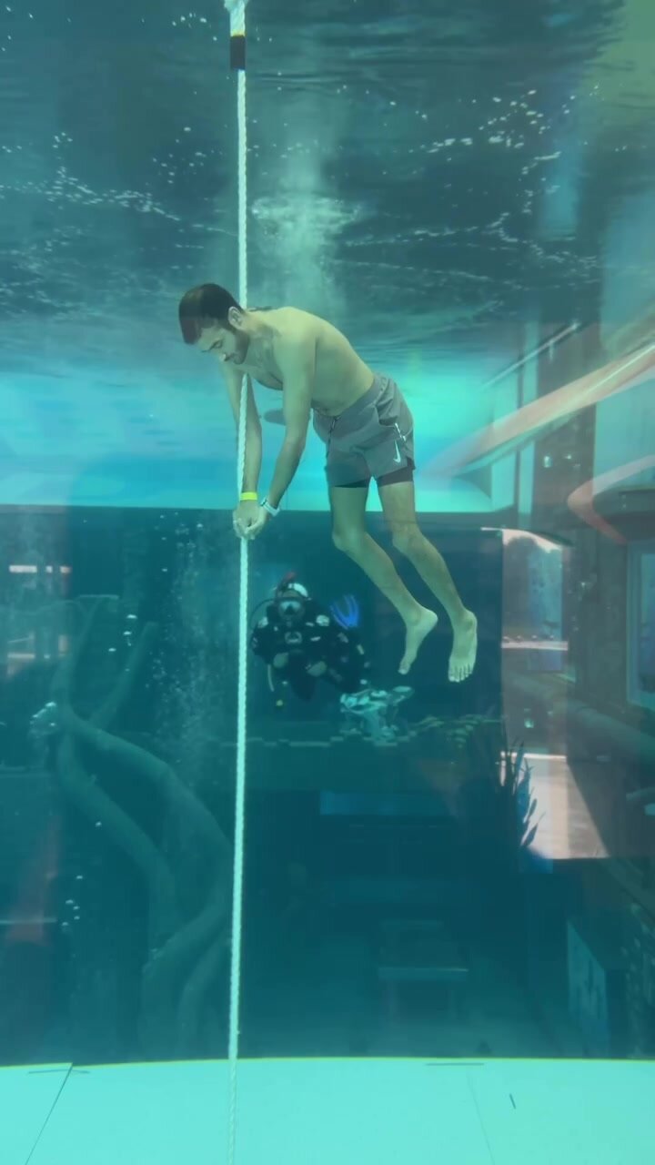 Underwater barefaced static breathold - video 6