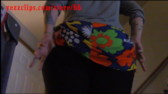 Pawg feeds slave - video 2 - ThisVid.com