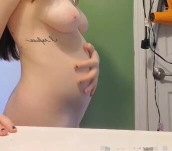 Nude drunk after belly bloat