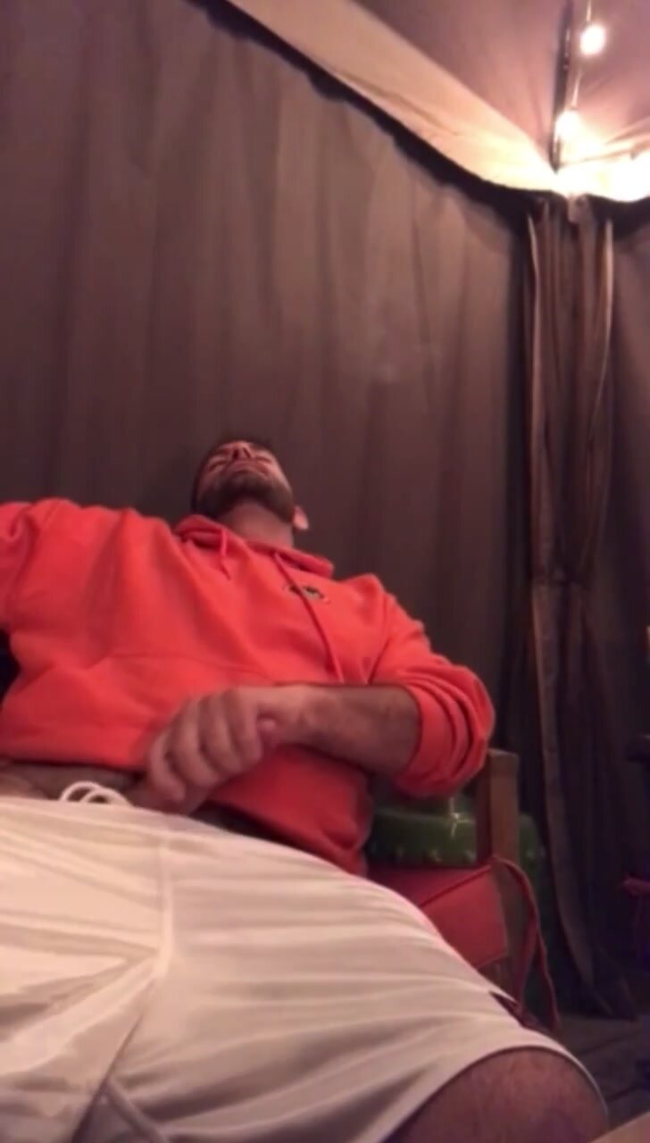 CIGAR SMOKING SEXY ALPHA WANKS HIS BIG COCK - video 2
